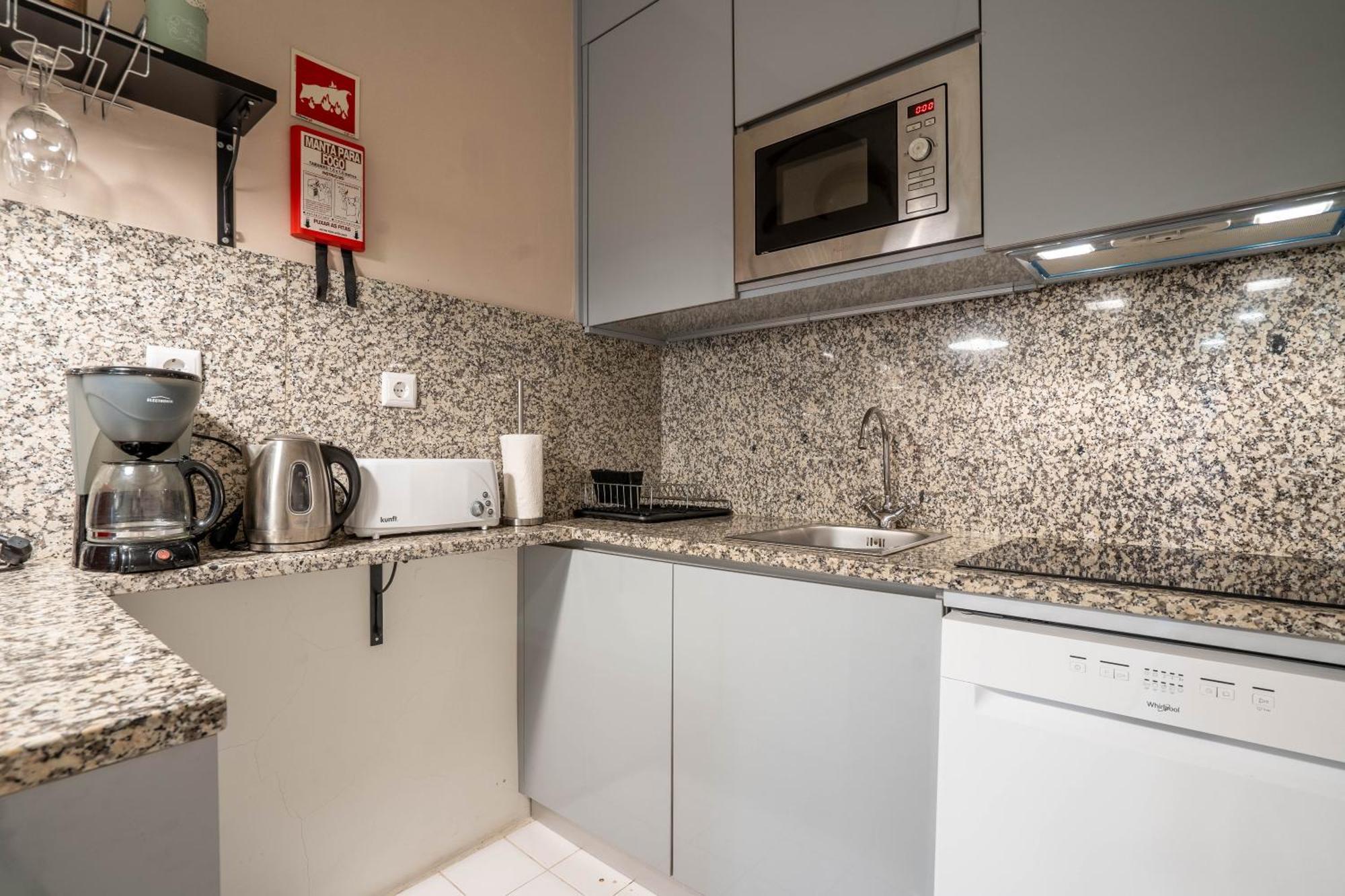 Santa Catarina W/ Terrace By Lovelystay Oporto