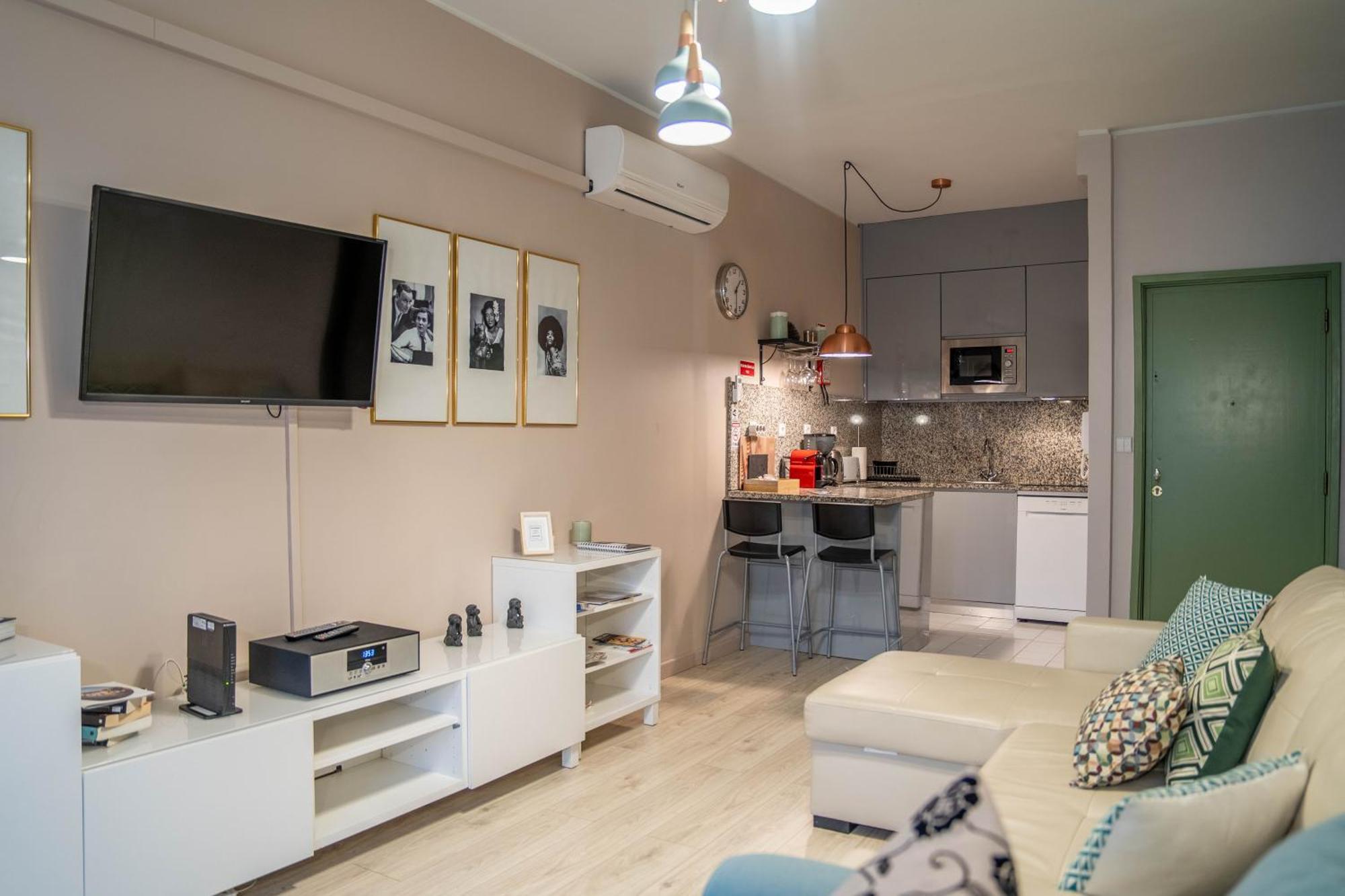 Santa Catarina W/ Terrace By Lovelystay Oporto